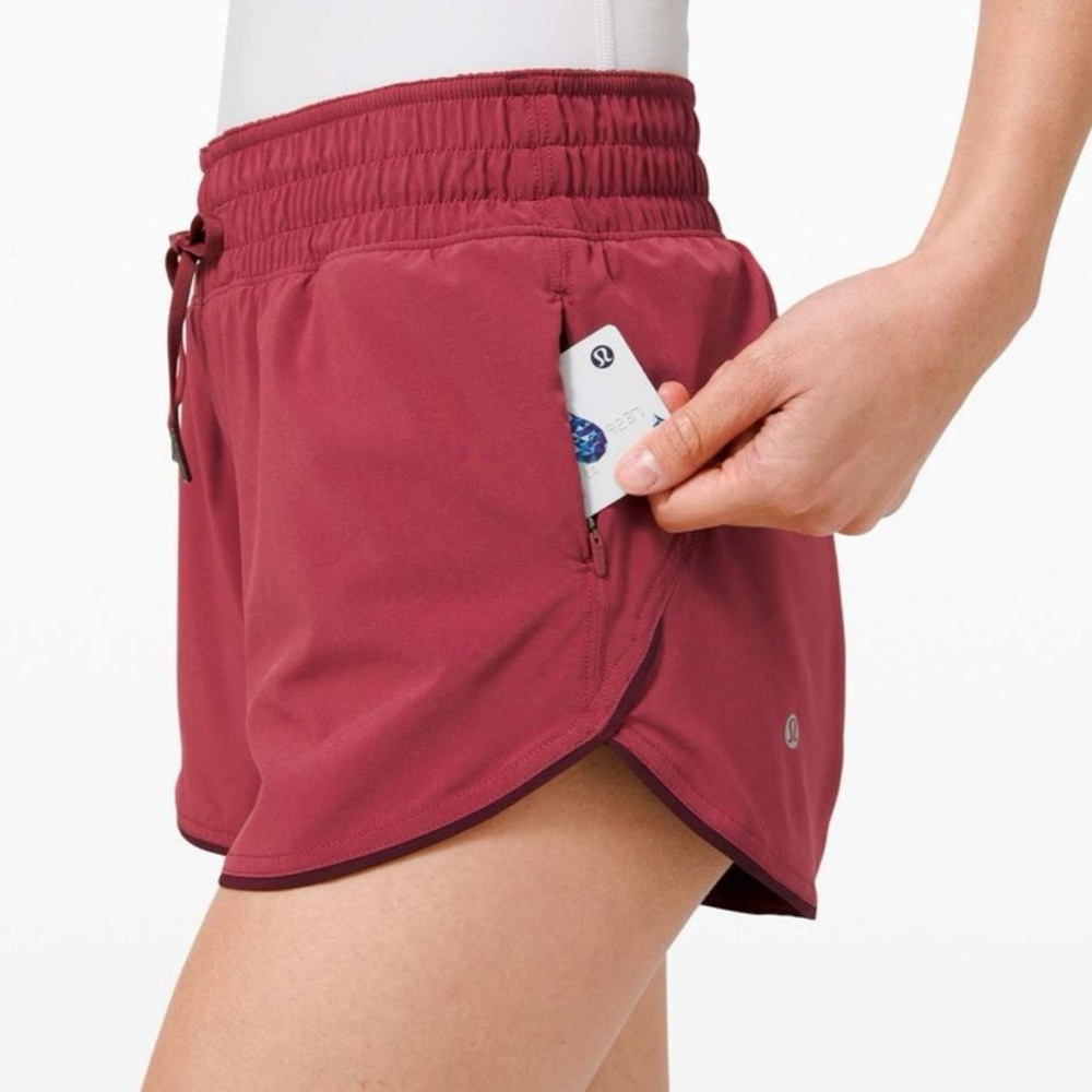 Lululemon Choose a Side Short Reversible 3” in Chianti/Cassis